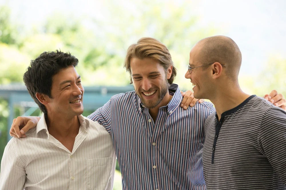 how-to-enjoy-sober-4th-of-july sober men hanging out together