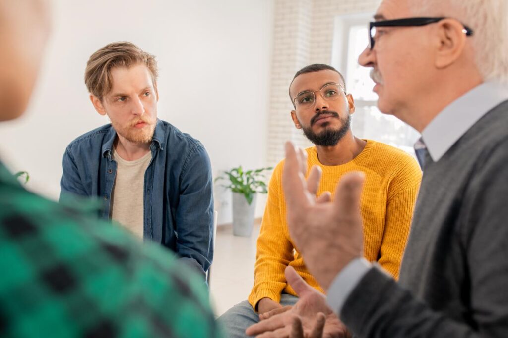 Man sharing tips on what to look for in support groups in Pennsylvania