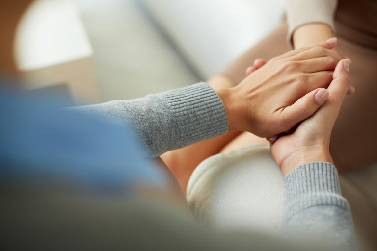 A supportive therapist in an IOP treatment