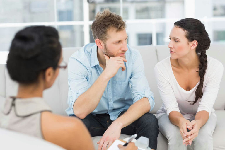 Couple learning pharmacotherapy pros and cons