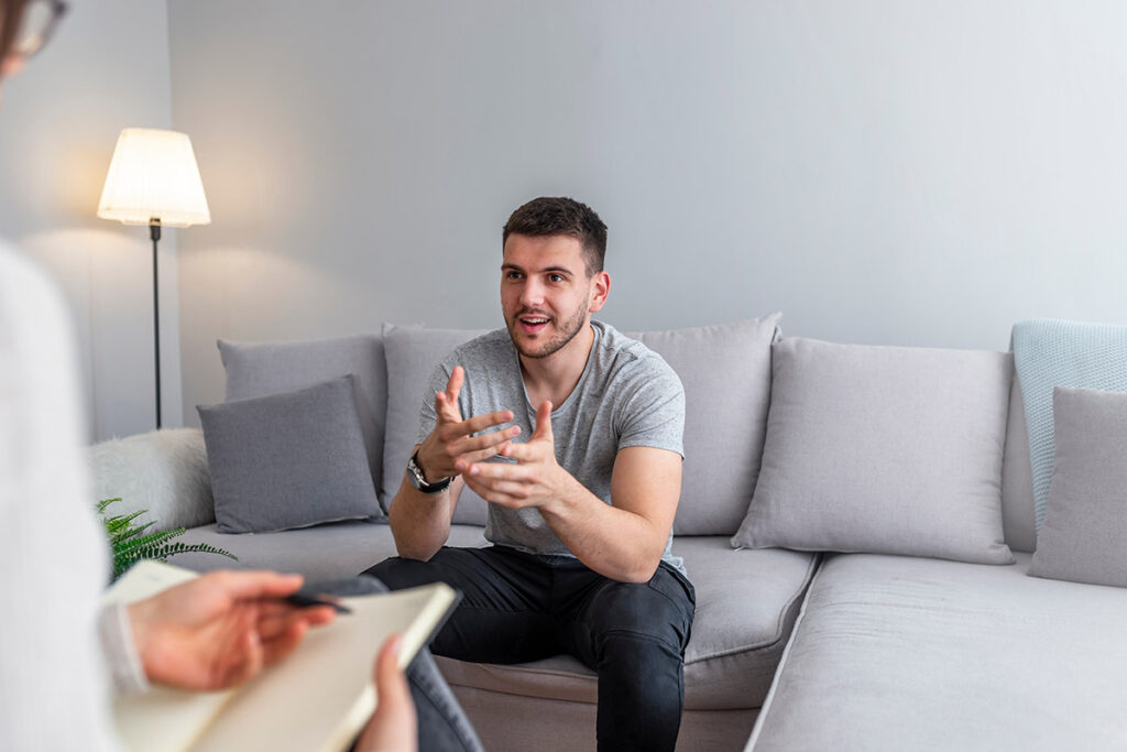 a therapist discusses Facts About Polysubstance Abuse with a patient